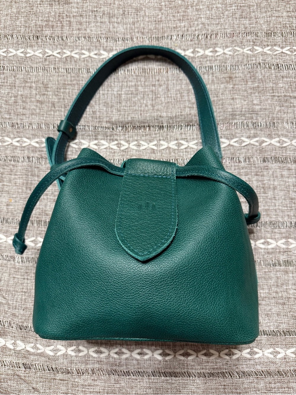 Portland Leather Firefly Bucket Bag Small Sea Glass - Picture 2 of 5